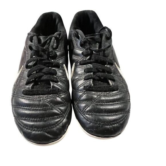 Nike Tiempo Kids Soccer Cleats Size 12 Black & White Leather Upper - Picture 2 of 8